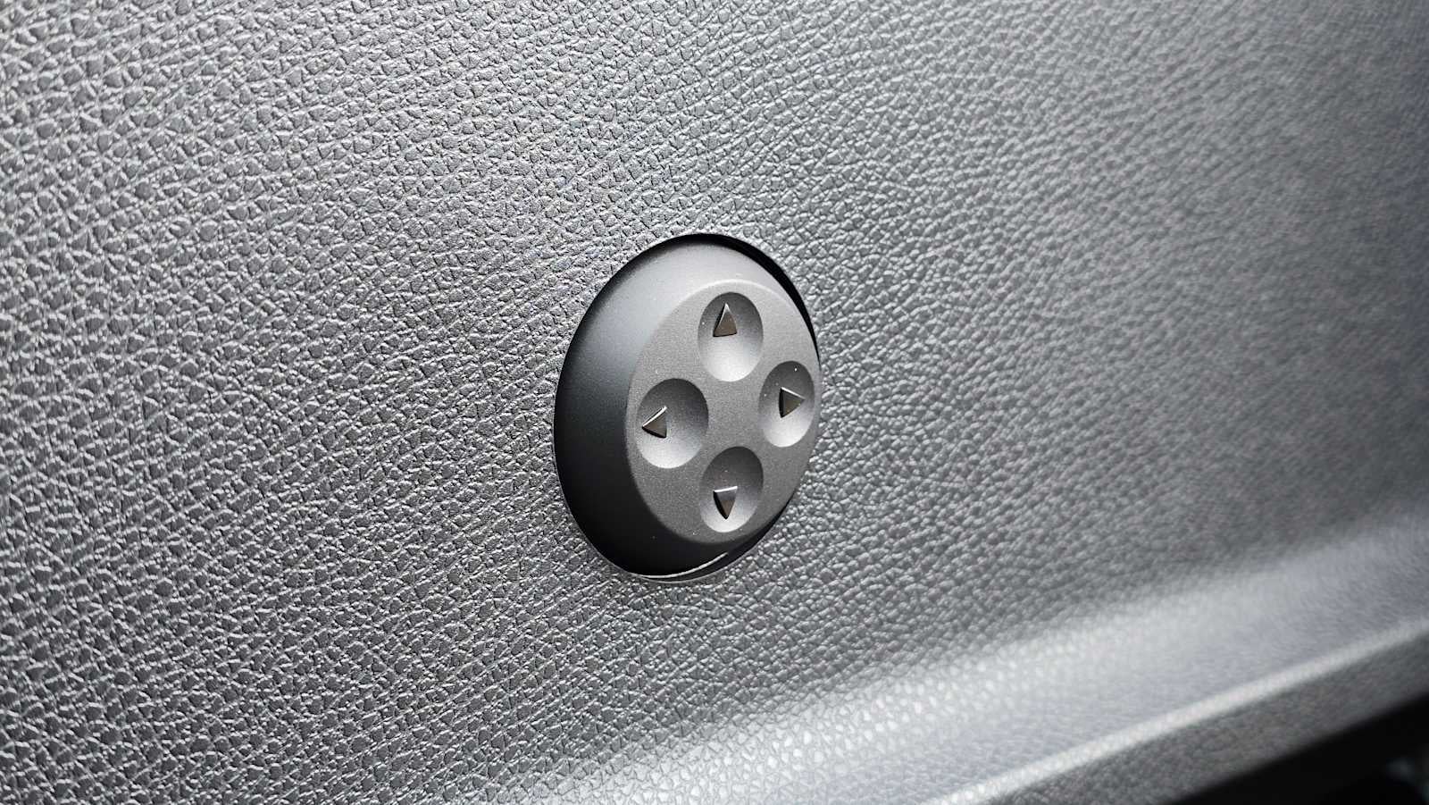 2026 Mercedes-Benz Sprinter 2500 Standard Roof I4 Diesel HO 144" AWD