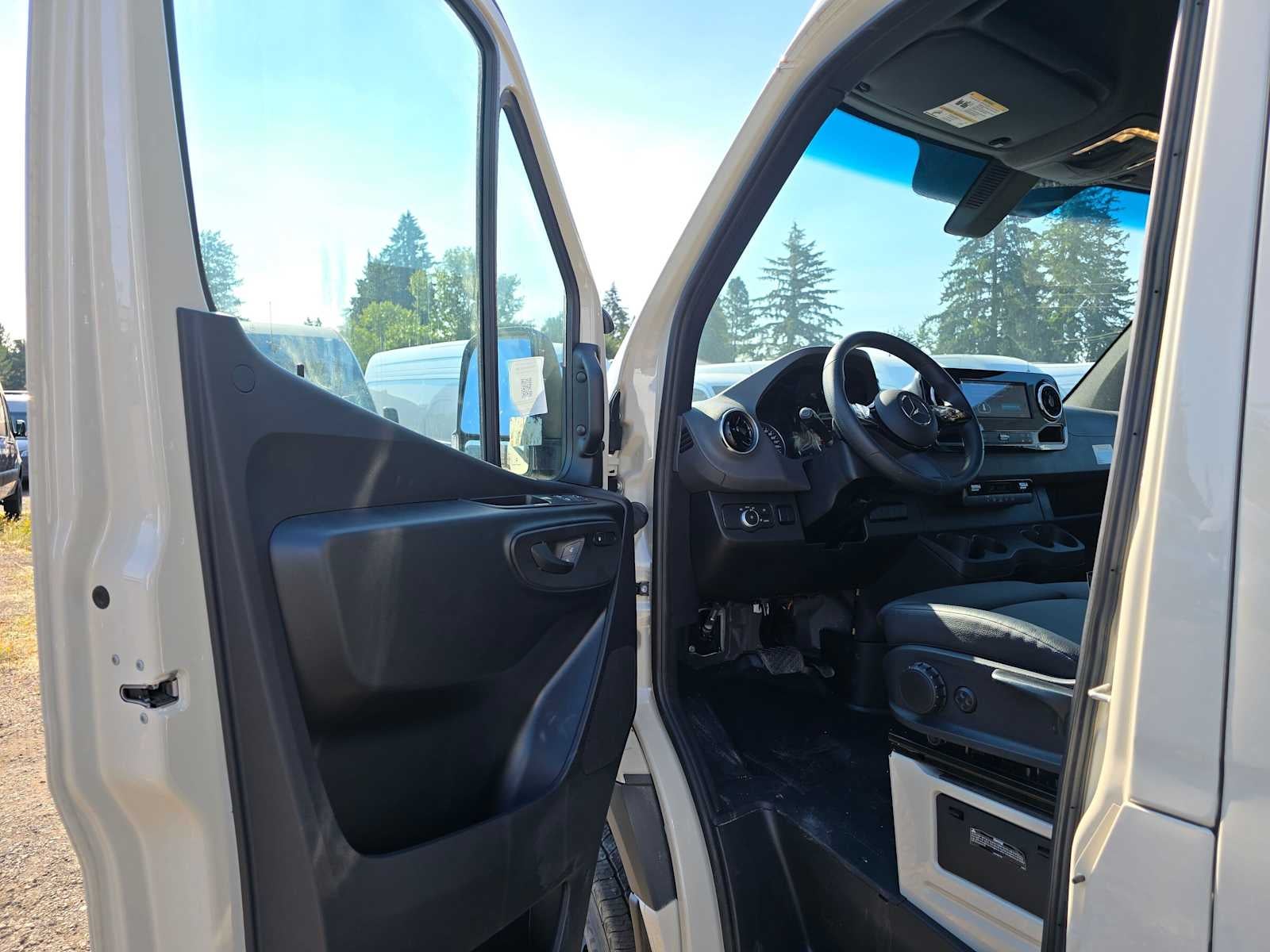 2025 Mercedes-Benz Sprinter Cargo Van 2500 Standard Roof I4 Diesel HO 144 AWD