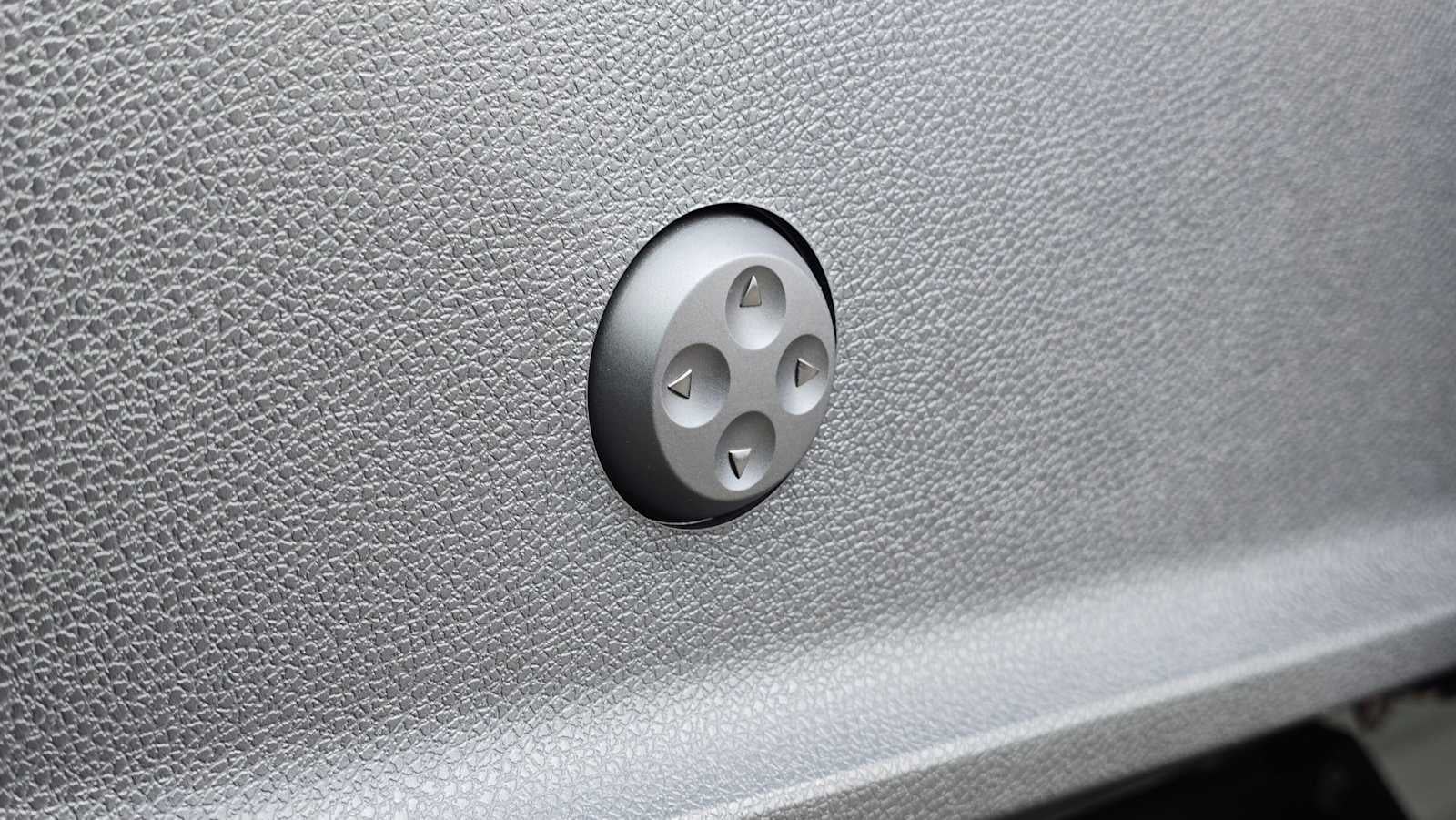 2026 Mercedes-Benz Sprinter 2500 Standard Roof I4 Diesel HO 144" AWD