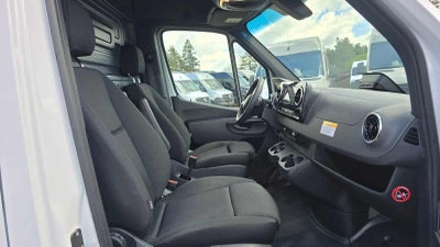 2025 Mercedes-Benz Sprinter Cargo Van 2500 High Roof I4 Diesel HO 170 RWD