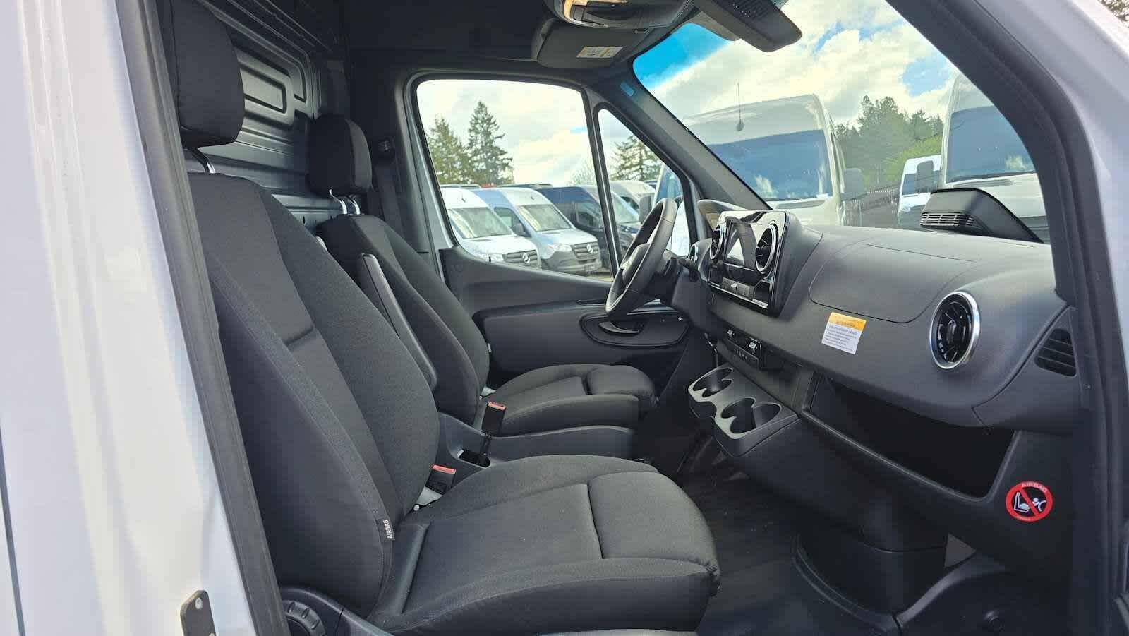 2025 Mercedes-Benz Sprinter Cargo Van 2500 High Roof I4 Diesel HO 170 RWD