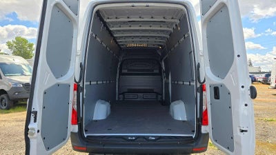 2025 Mercedes-Benz Sprinter Cargo Van 2500 High Roof I4 Diesel HO 170 RWD