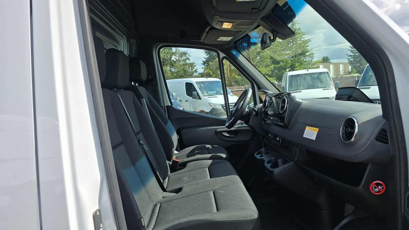 2025 Mercedes-Benz Sprinter Cargo Van 2500 High Roof I4 Diesel HO 170 RWD