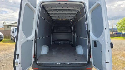 2025 Mercedes-Benz Sprinter Cargo Van 2500 High Roof I4 Diesel HO 170 RWD