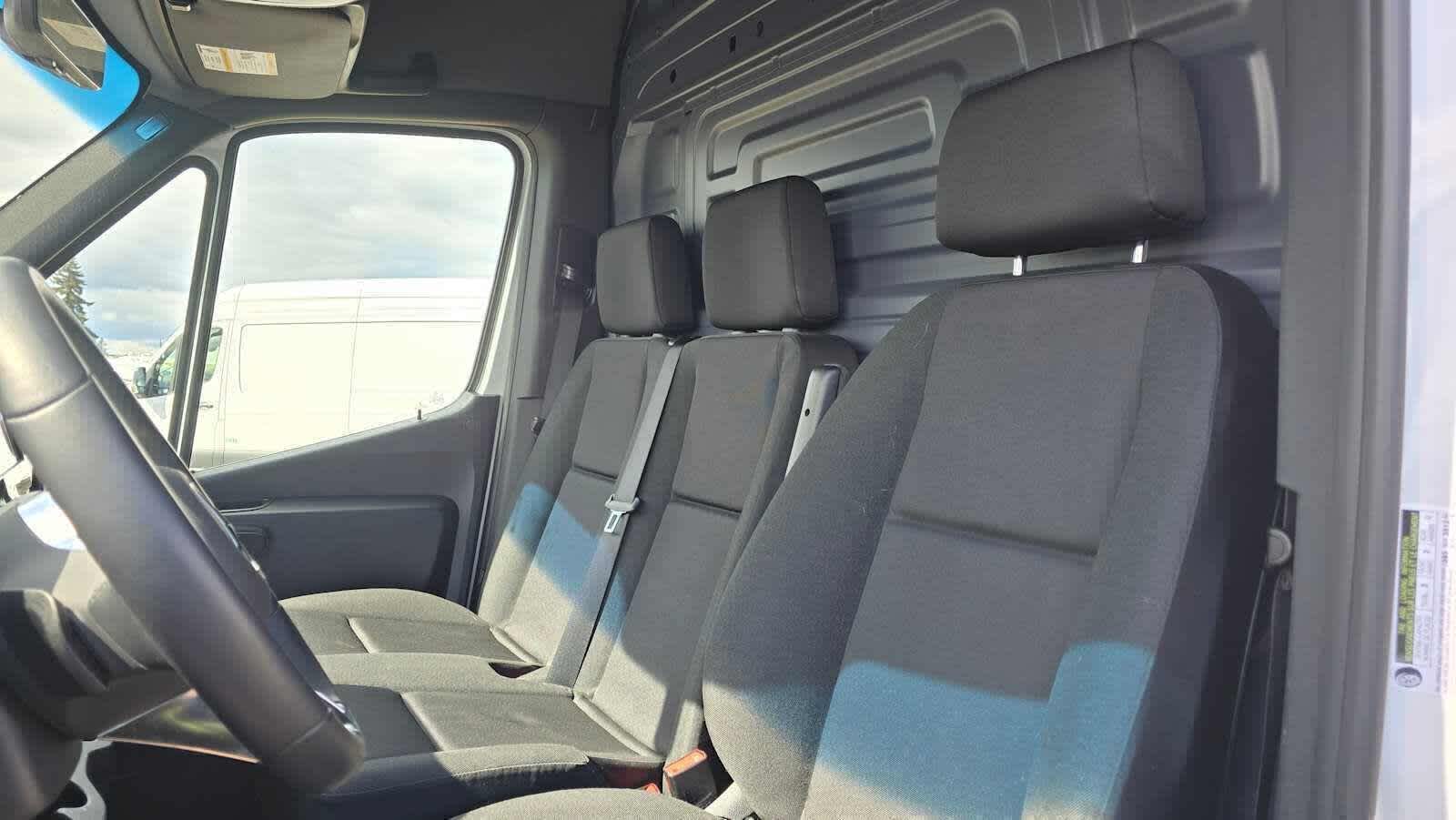 2025 Mercedes-Benz Sprinter Cargo Van 2500 High Roof I4 Diesel HO 170 RWD