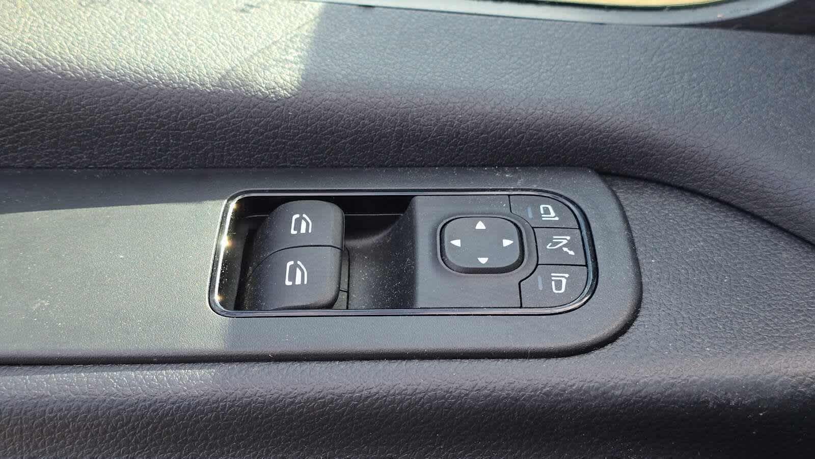 2025 Mercedes-Benz Sprinter Cargo Van 2500 High Roof I4 Diesel HO 170 RWD