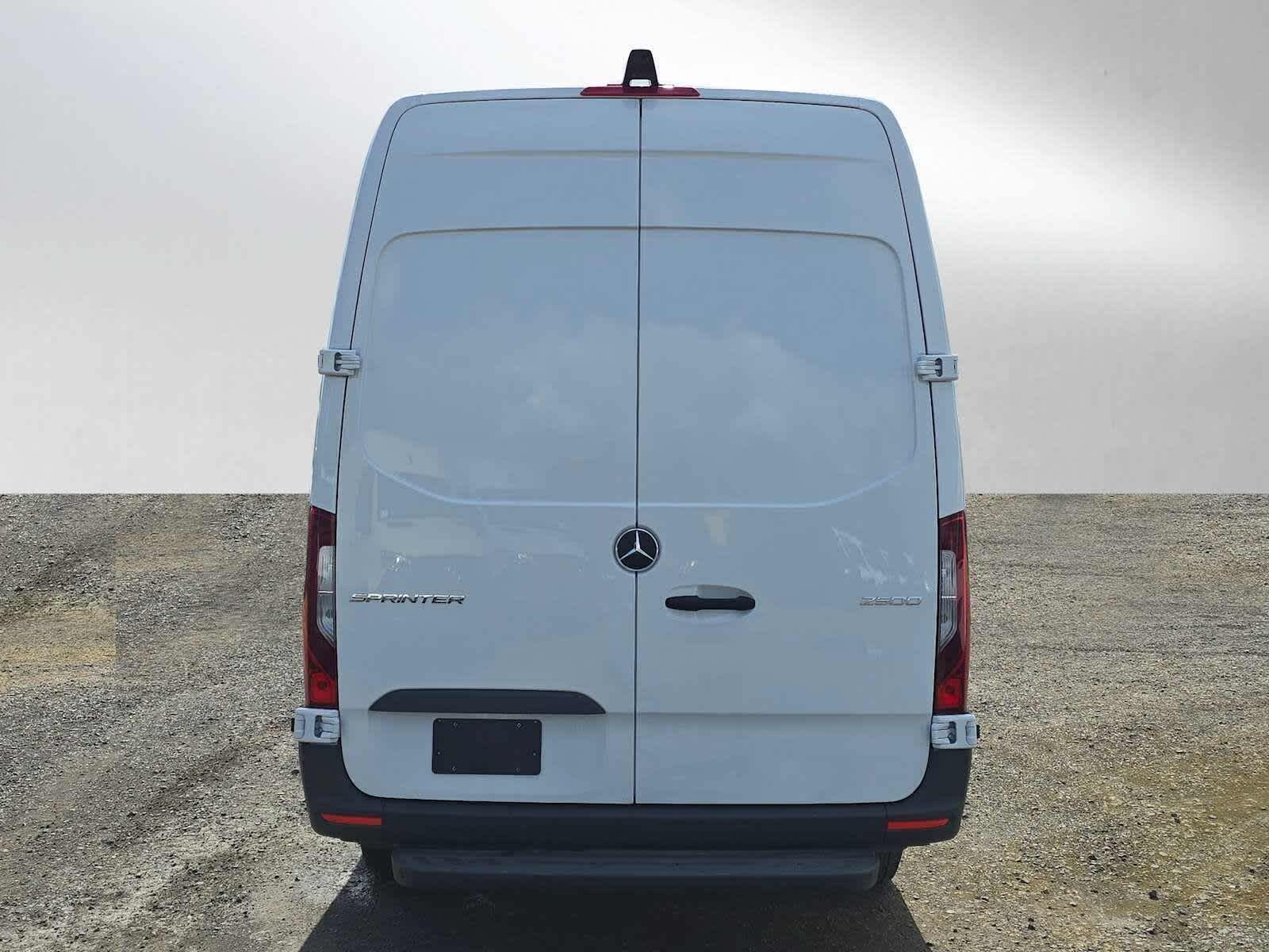 2025 Mercedes-Benz Sprinter Cargo Van 2500 High Roof I4 Diesel HO 170 RWD