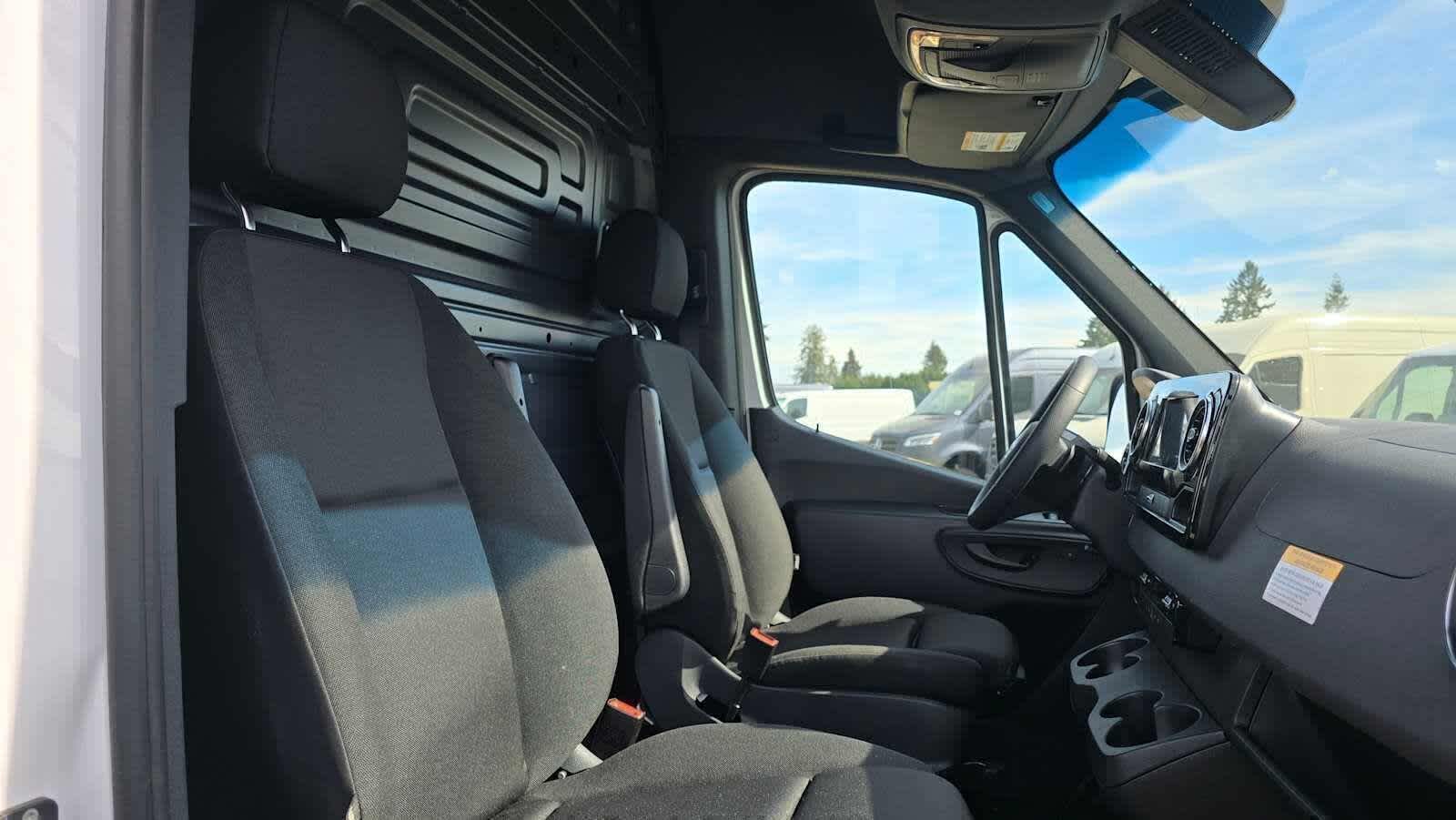 2025 Mercedes-Benz Sprinter Cargo Van 2500 High Roof I4 Diesel HO 170 RWD