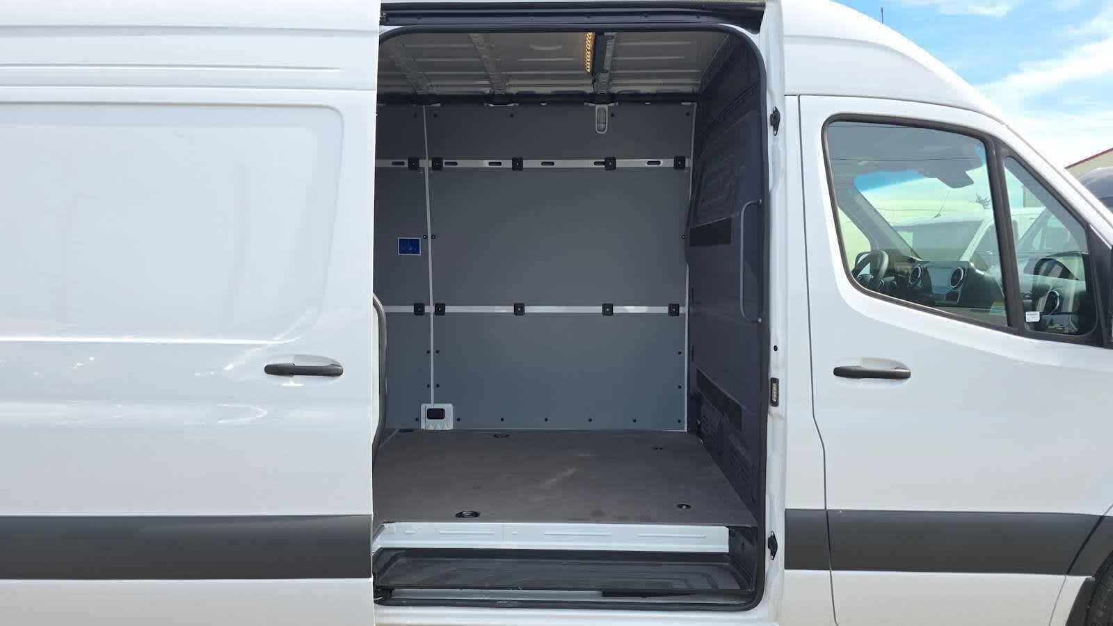 2025 Mercedes-Benz Sprinter Cargo Van 2500 High Roof I4 Diesel HO 170 RWD