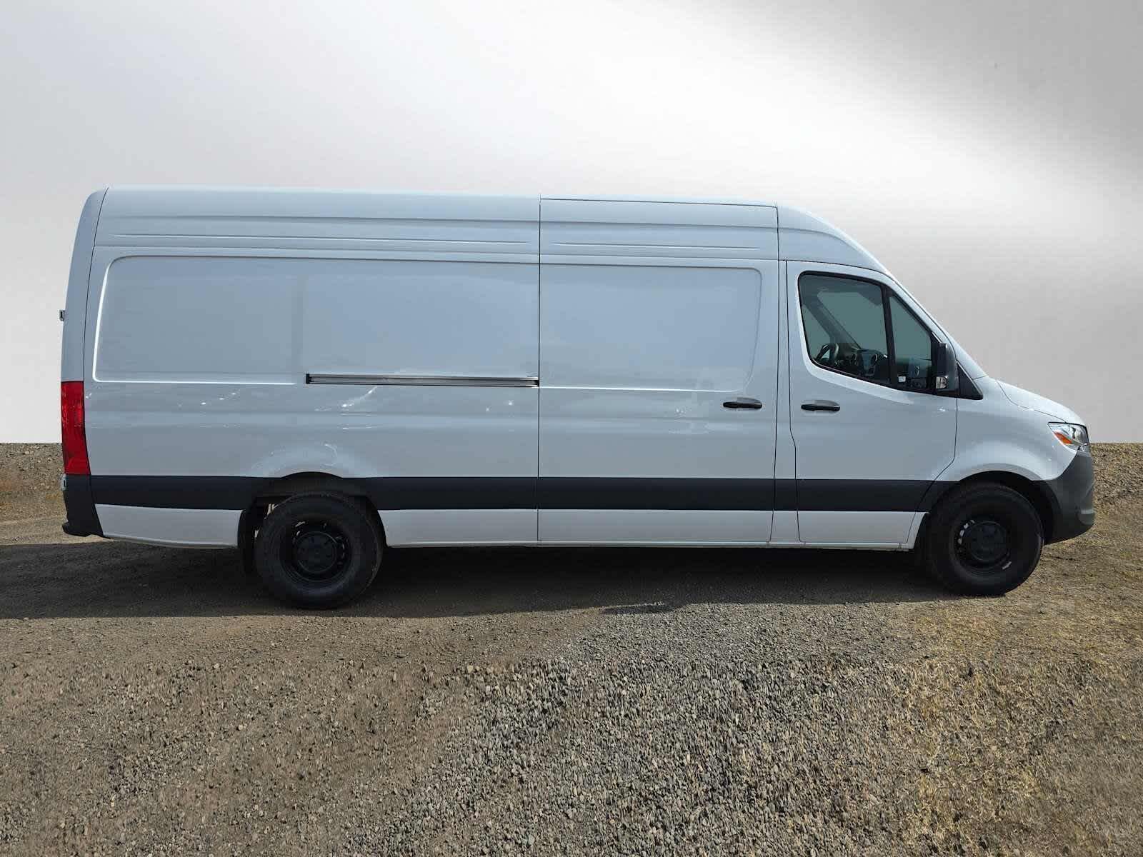 2025 Mercedes-Benz Sprinter Cargo Van 2500 High Roof I4 Diesel HO 170 RWD
