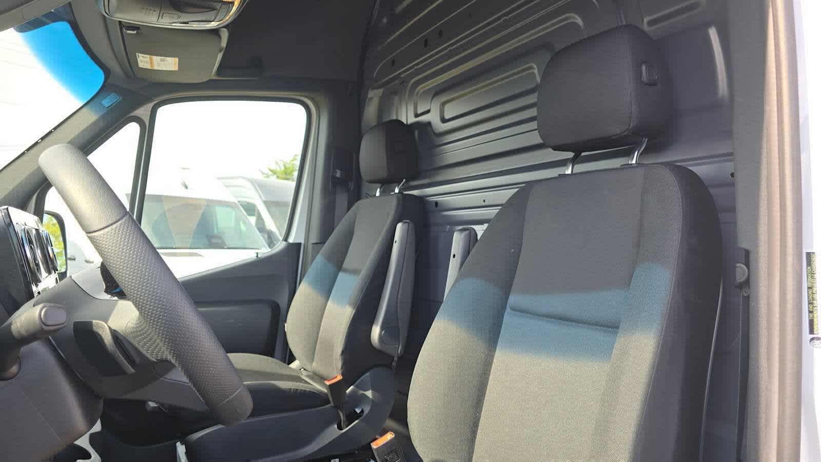 2025 Mercedes-Benz Sprinter Cargo Van 2500 High Roof I4 Diesel HO 170 RWD