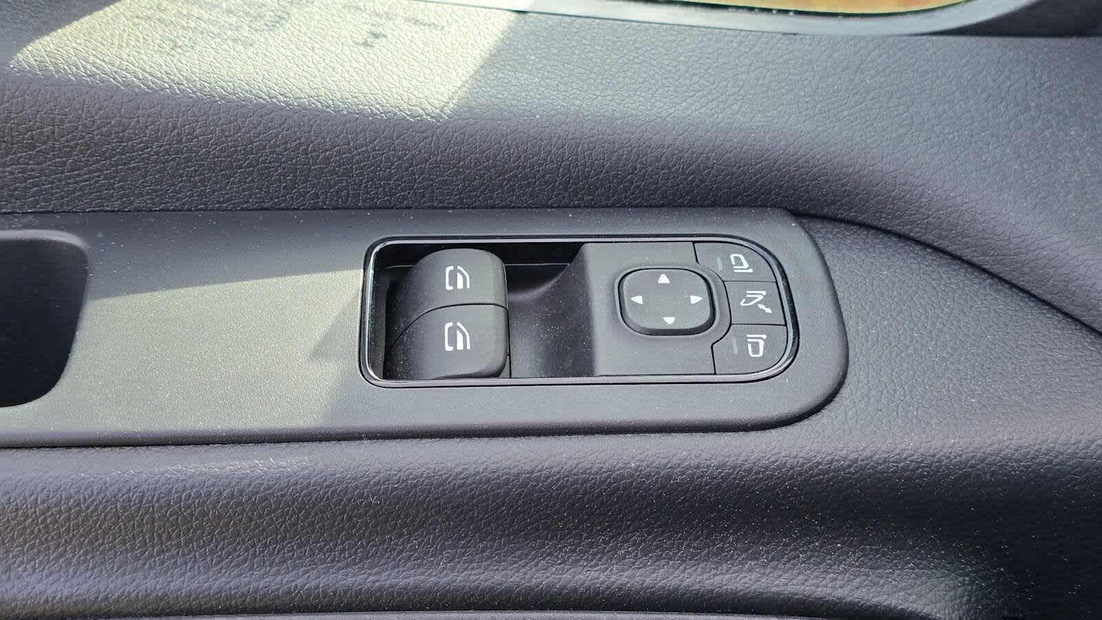 2025 Mercedes-Benz Sprinter Cargo Van 2500 High Roof I4 Diesel HO 170 RWD