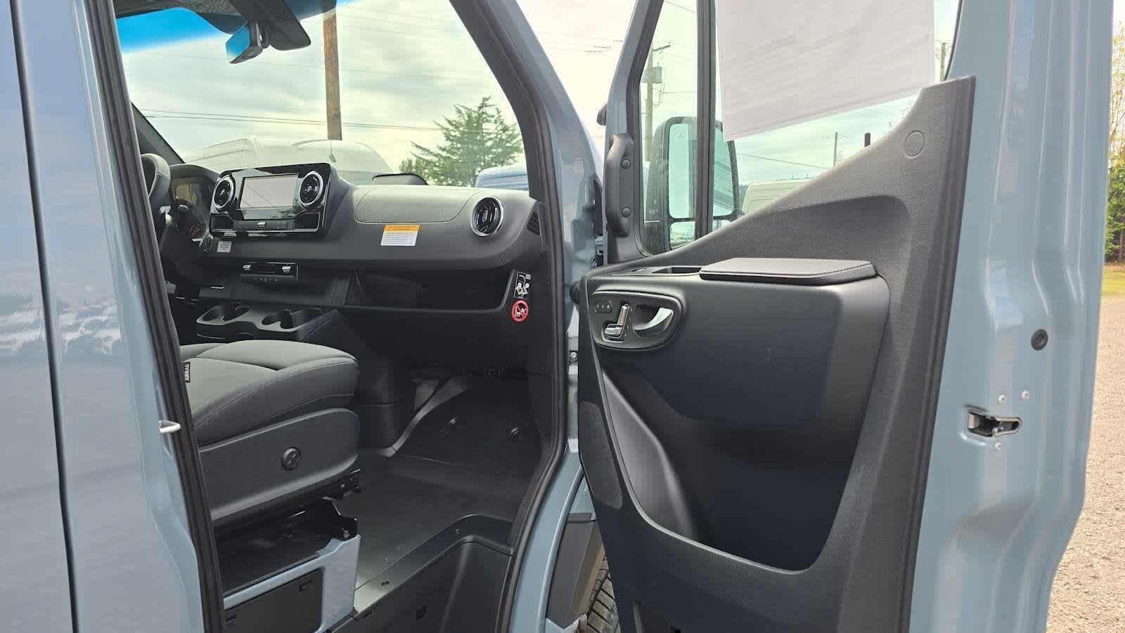 2026 Mercedes-Benz Sprinter 2500 High Roof I4 Diesel HO 170 AWD