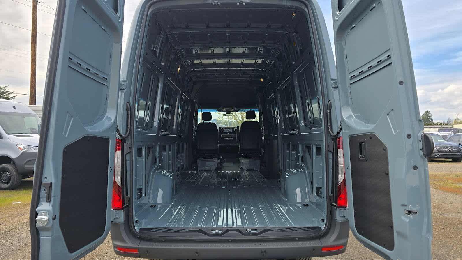 2026 Mercedes-Benz Sprinter 2500 High Roof I4 Diesel HO 170 AWD