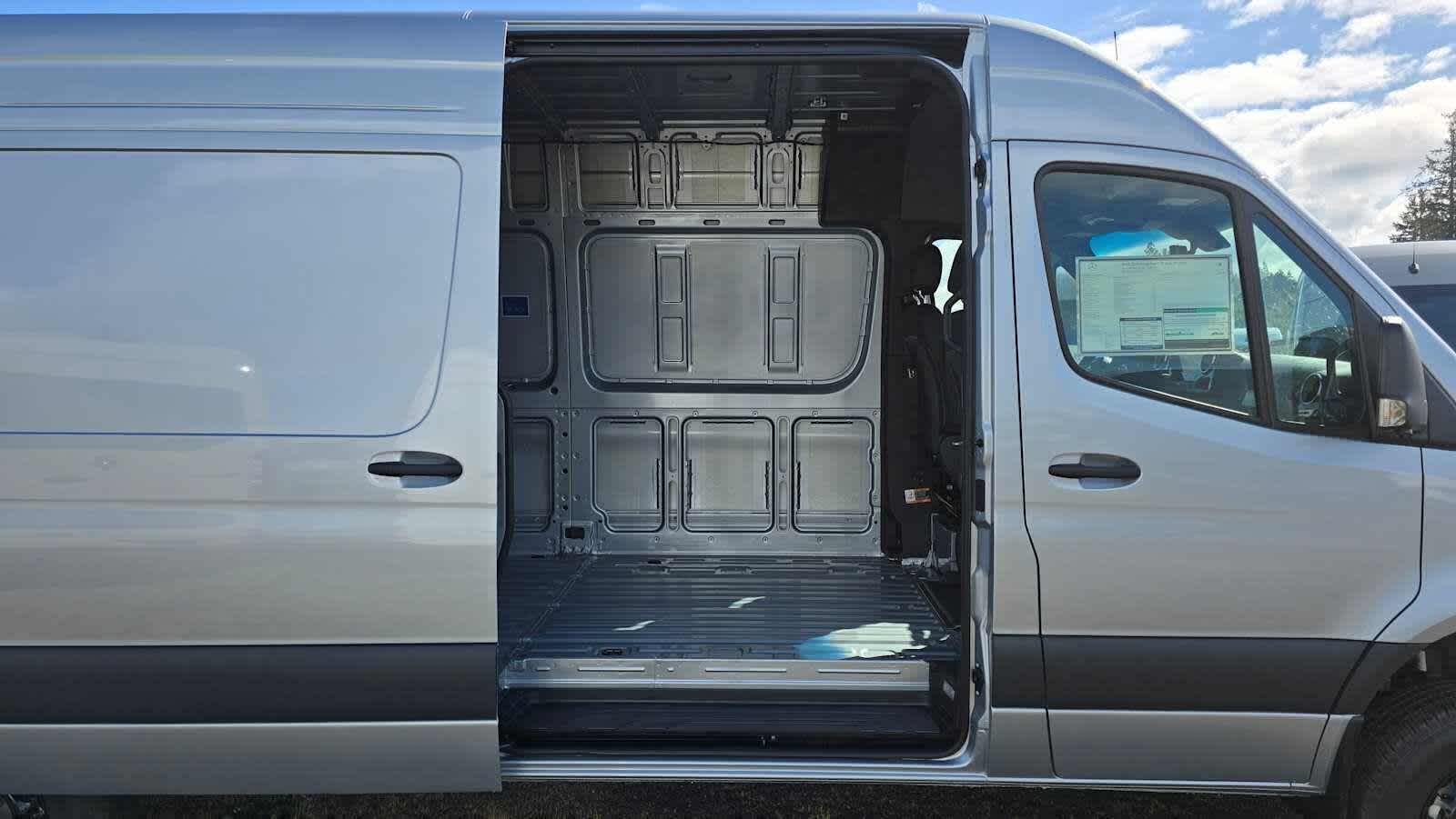 2026 Mercedes-Benz Sprinter 2500 High Roof I4 Diesel HO 170 AWD