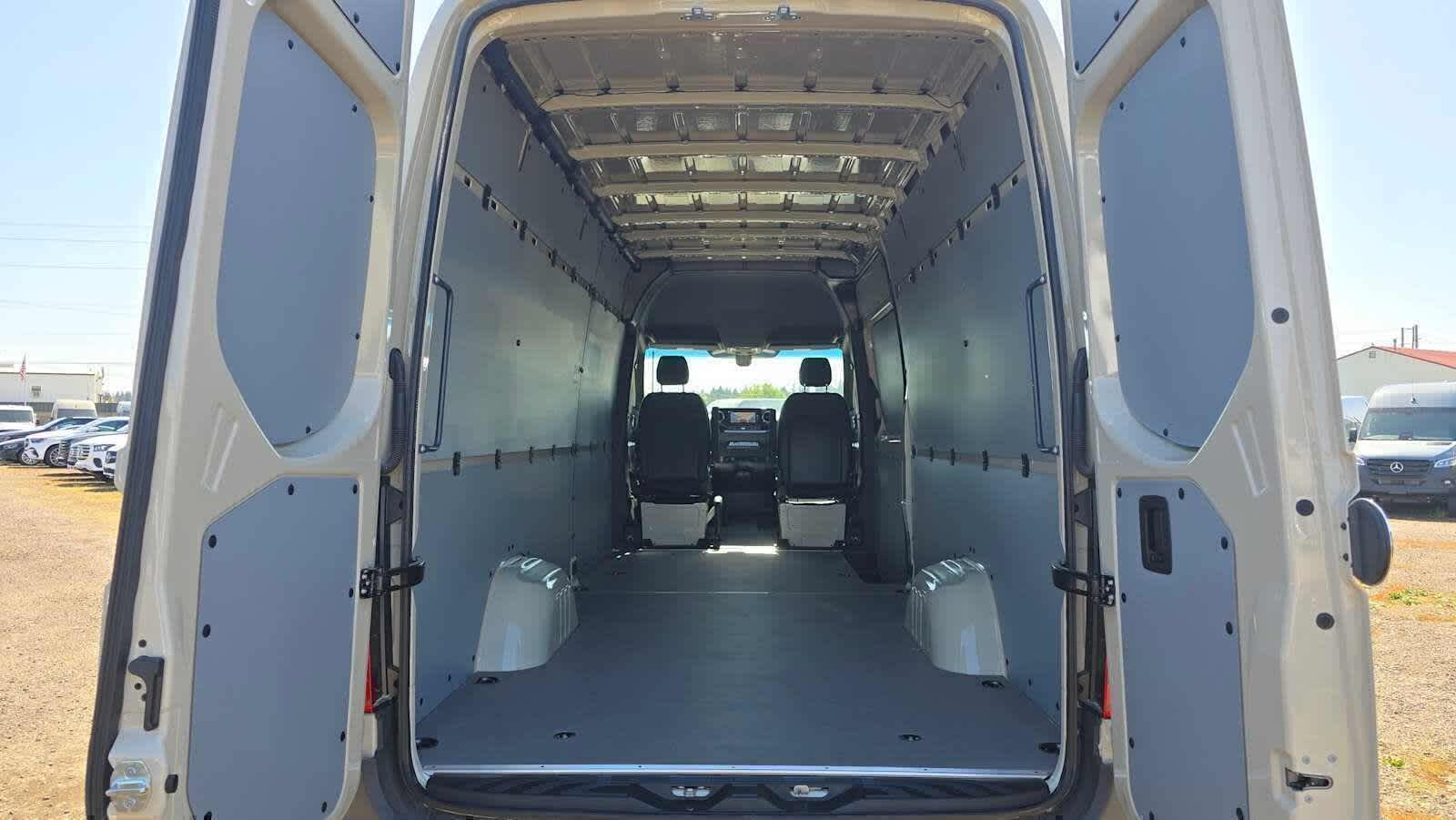 2025 Mercedes-Benz Sprinter Cargo Van 2500 High Roof I4 Diesel HO 170 AWD