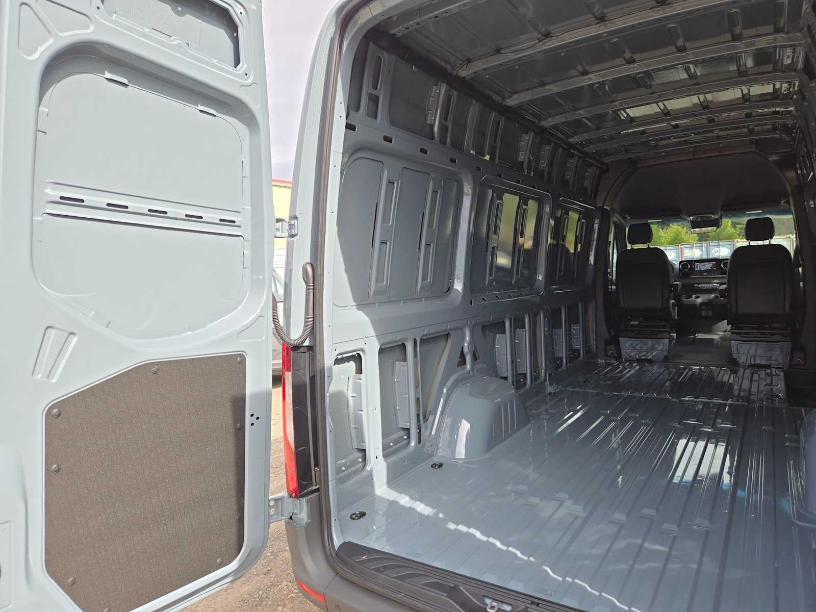 2026 Mercedes-Benz Sprinter Cargo 2500 High Roof I4 Diesel HO 170 AWD