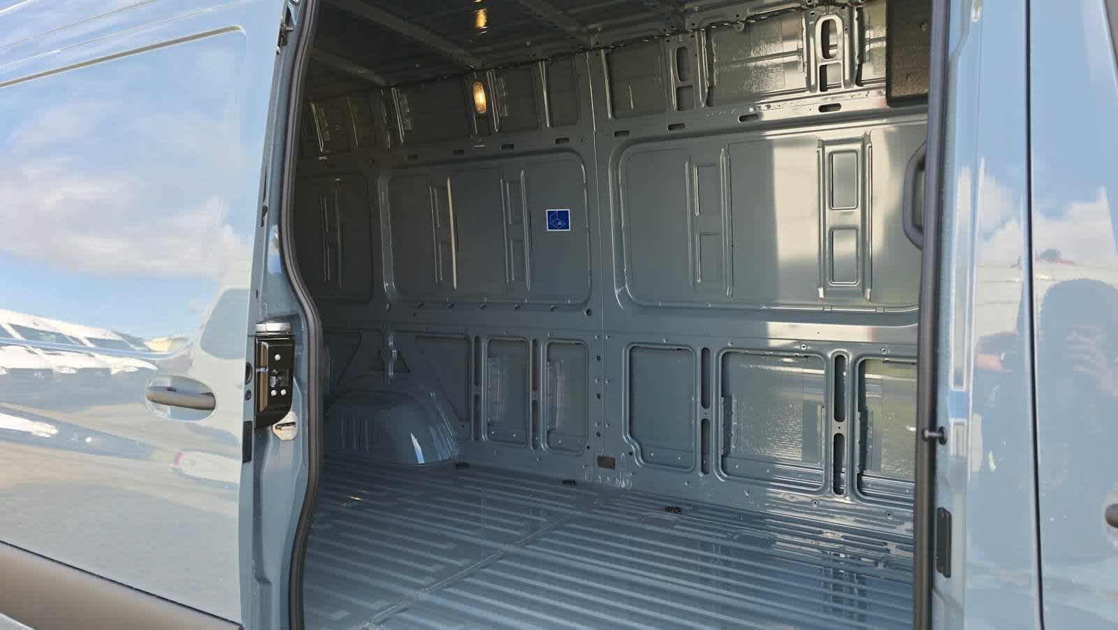 2026 Mercedes-Benz Sprinter 2500 High Roof I4 Diesel HO 170 AWD