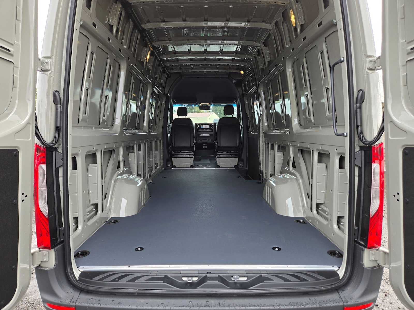 2026 Mercedes-Benz Sprinter Cargo 2500 High Roof I4 Diesel HO 170 AWD