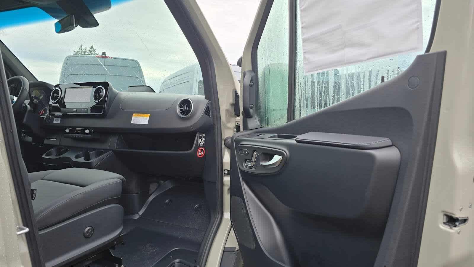 2026 Mercedes-Benz Sprinter 2500 High Roof I4 Diesel HO 170 AWD