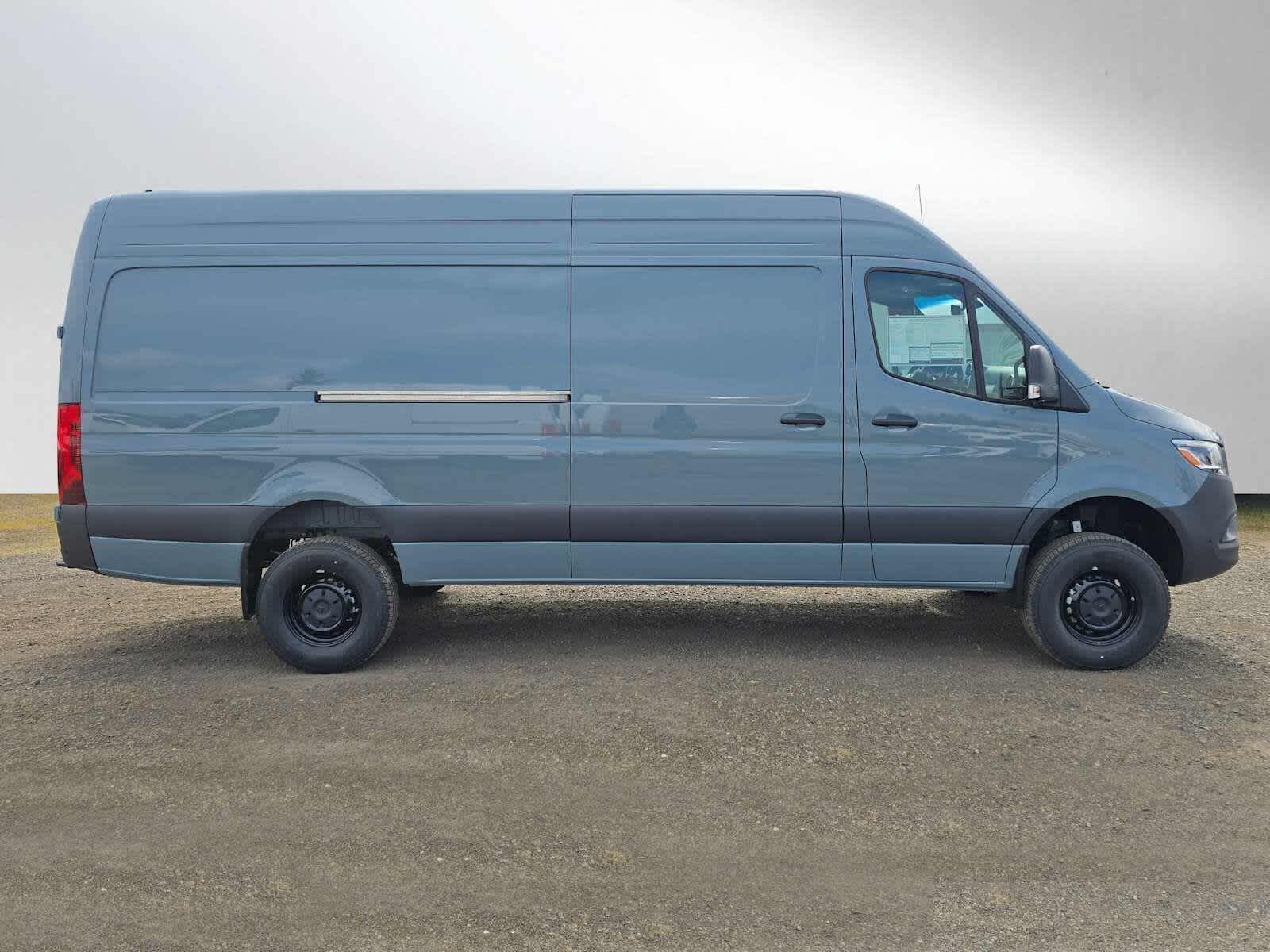 2026 Mercedes-Benz Sprinter 2500 High Roof I4 Diesel HO 170 AWD