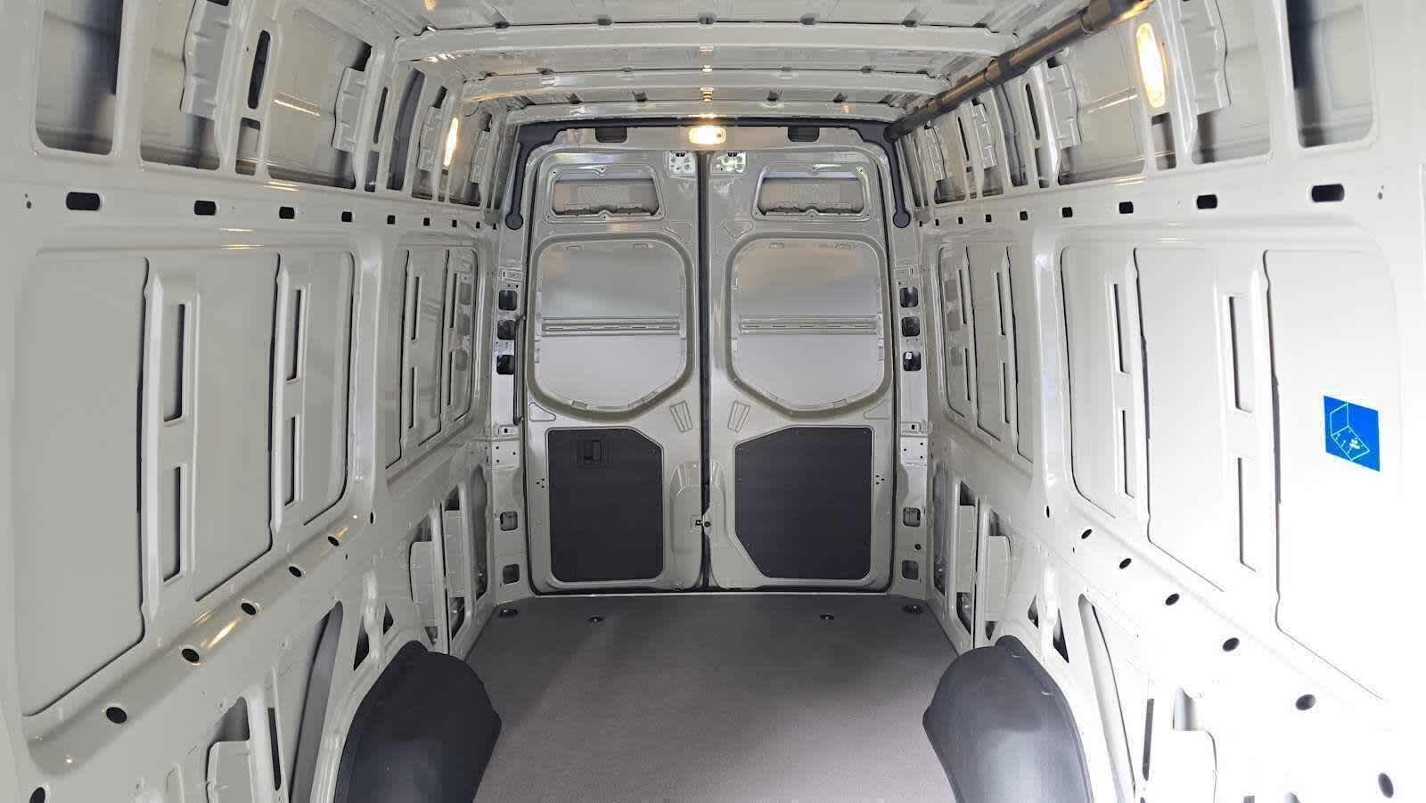2026 Mercedes-Benz Sprinter 2500 High Roof I4 Diesel HO 170" AWD