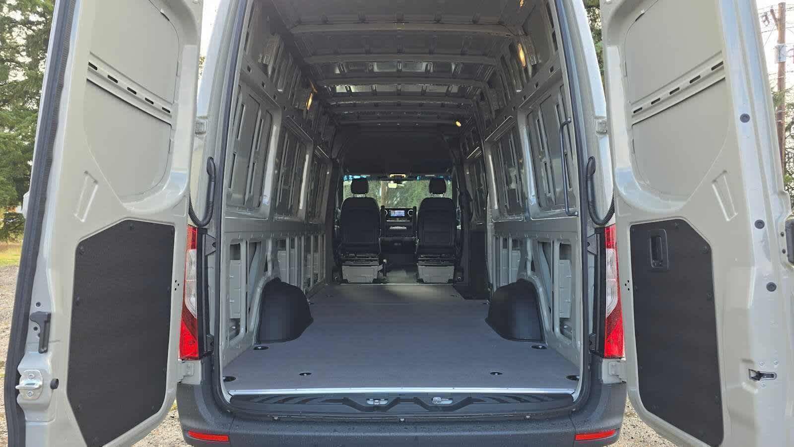 2026 Mercedes-Benz Sprinter 2500 High Roof I4 Diesel HO 170" AWD