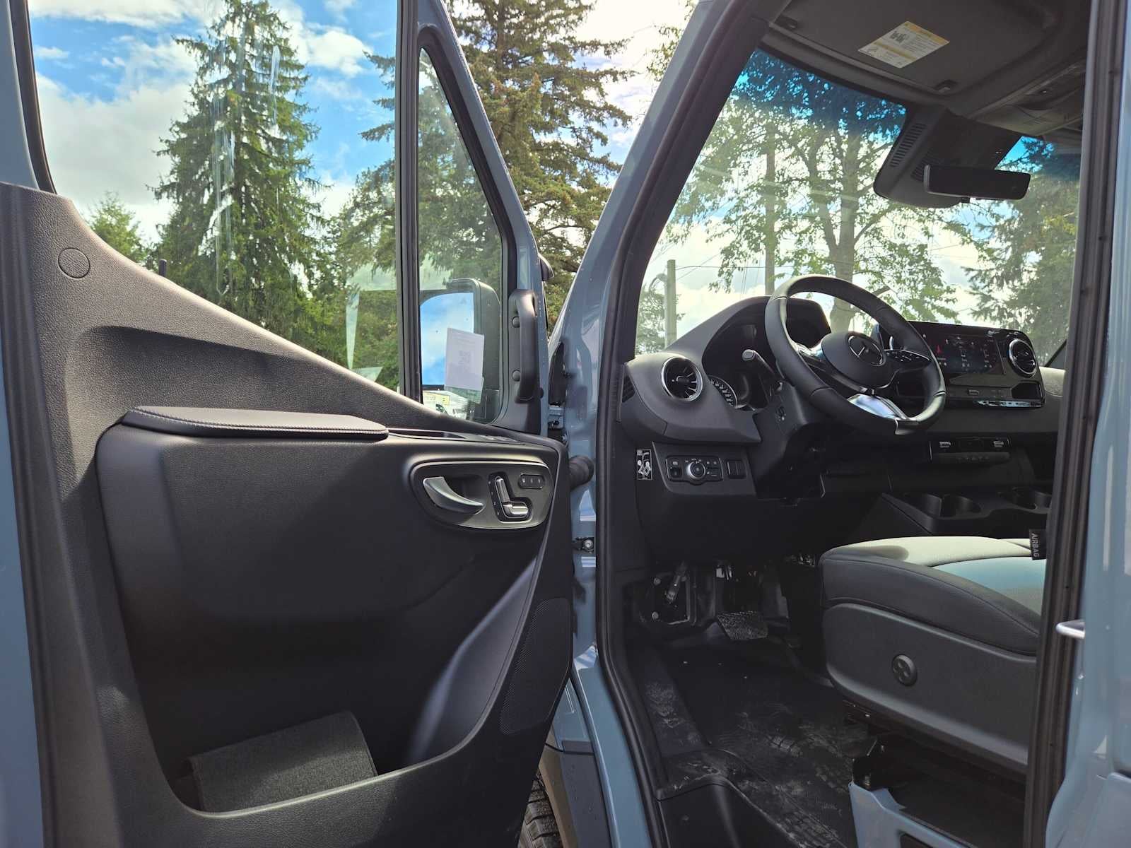 2026 Mercedes-Benz Sprinter Cargo 2500 High Roof I4 Diesel HO 170 AWD