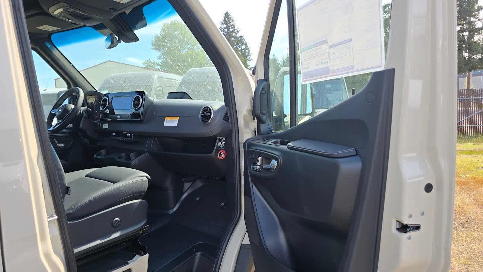 2026 Mercedes-Benz Sprinter 2500 High Roof I4 Diesel HO 170 AWD