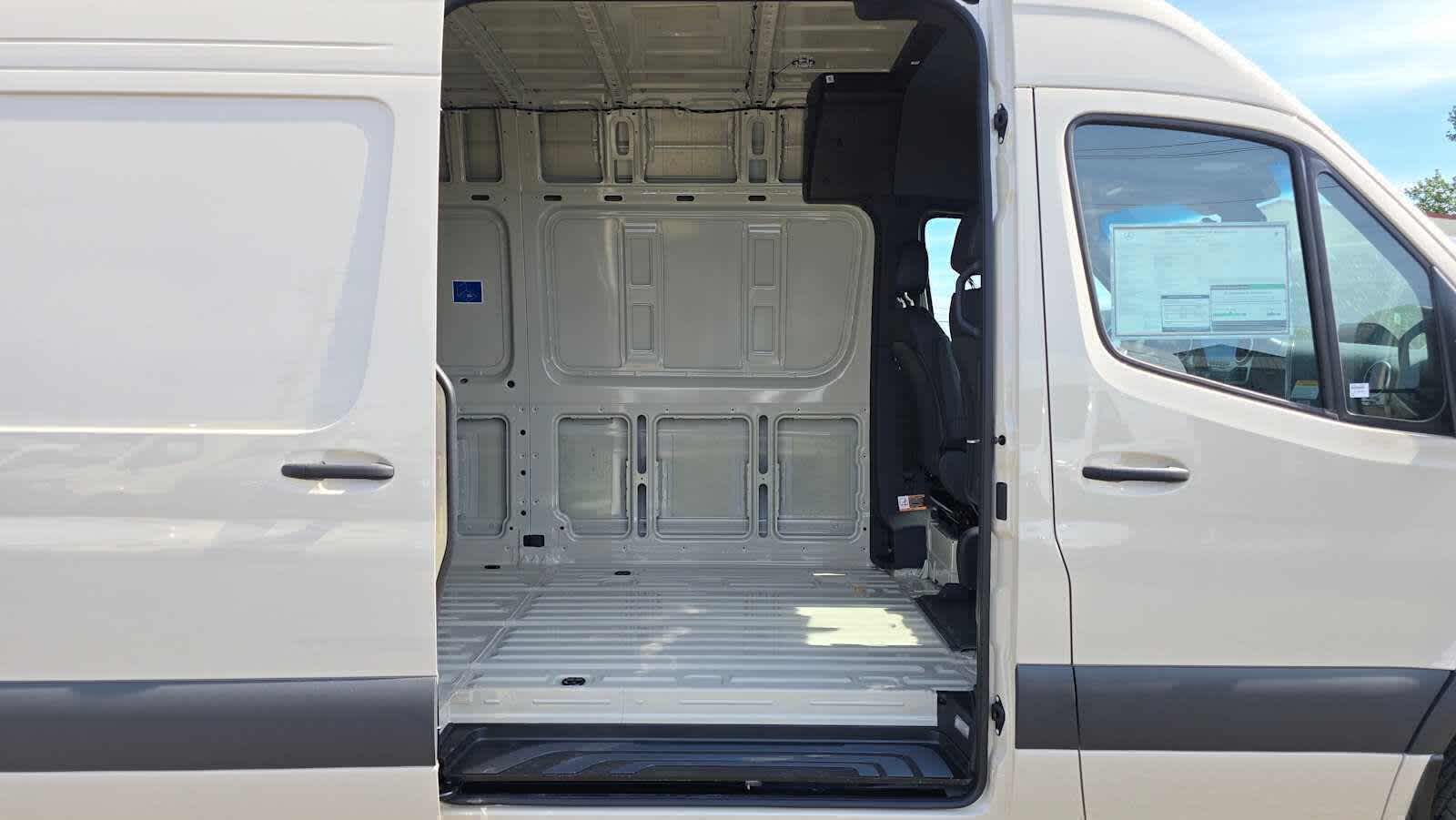 2026 Mercedes-Benz Sprinter 2500 High Roof I4 Diesel HO 170 AWD