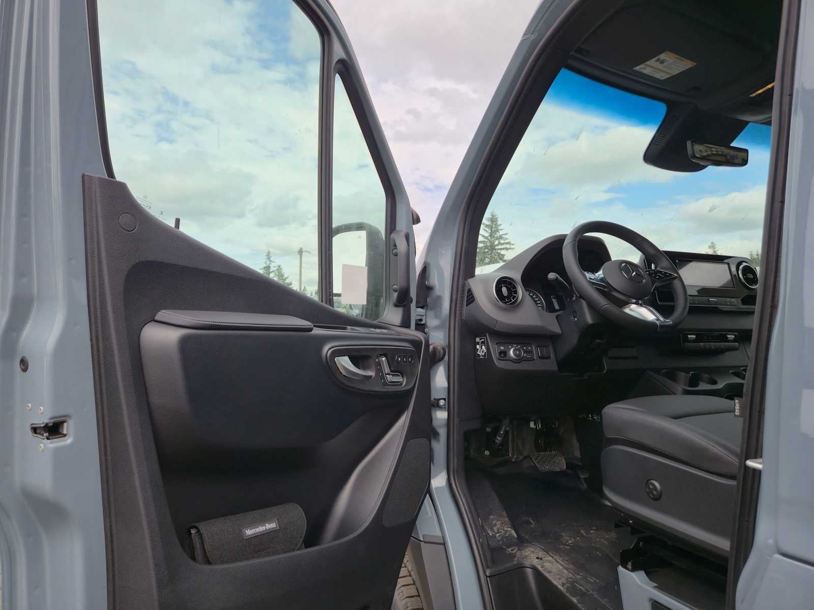 2026 Mercedes-Benz Sprinter Cargo 2500 High Roof I4 Diesel HO 170 AWD