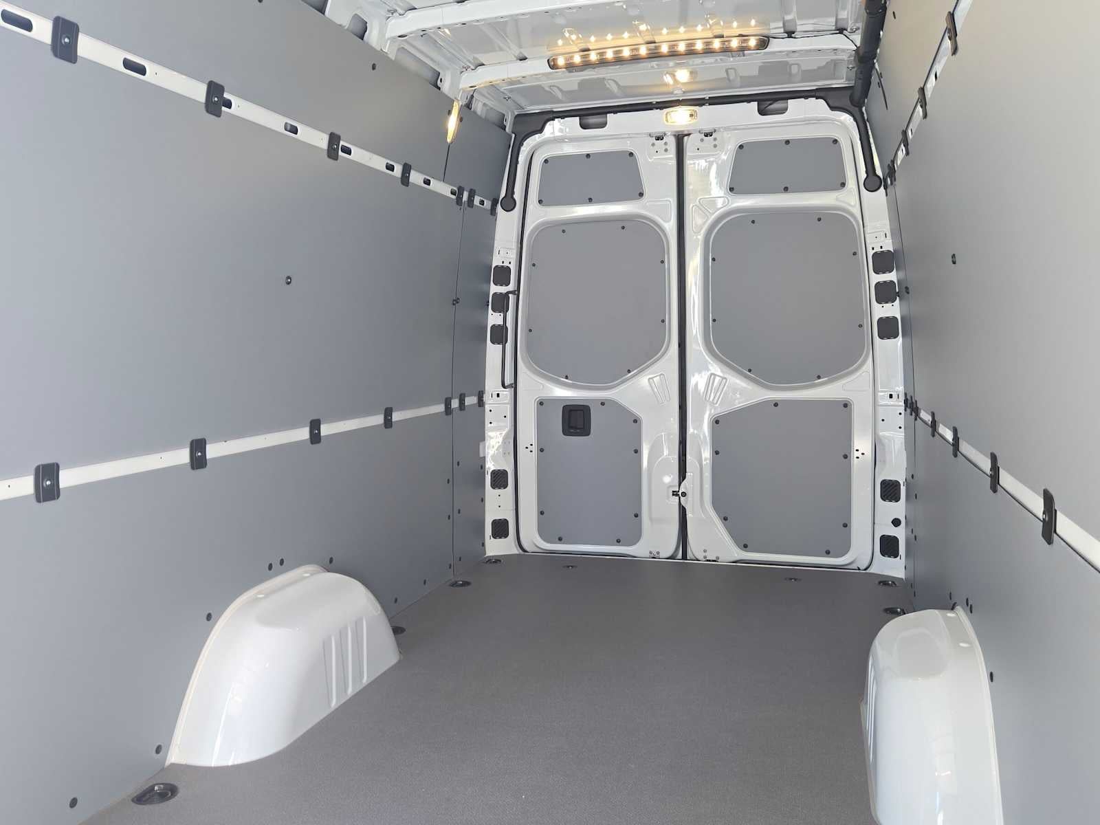 2026 Mercedes-Benz Sprinter Cargo 2500 High Roof I4 Diesel HO 170 Extended RWD