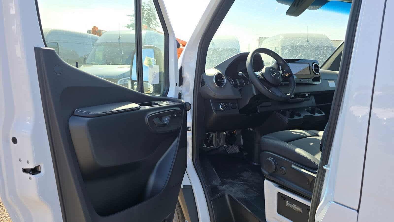 2026 Mercedes-Benz Sprinter Cargo Van 2500 High Roof I4 Diesel HO 170 Extended RWD
