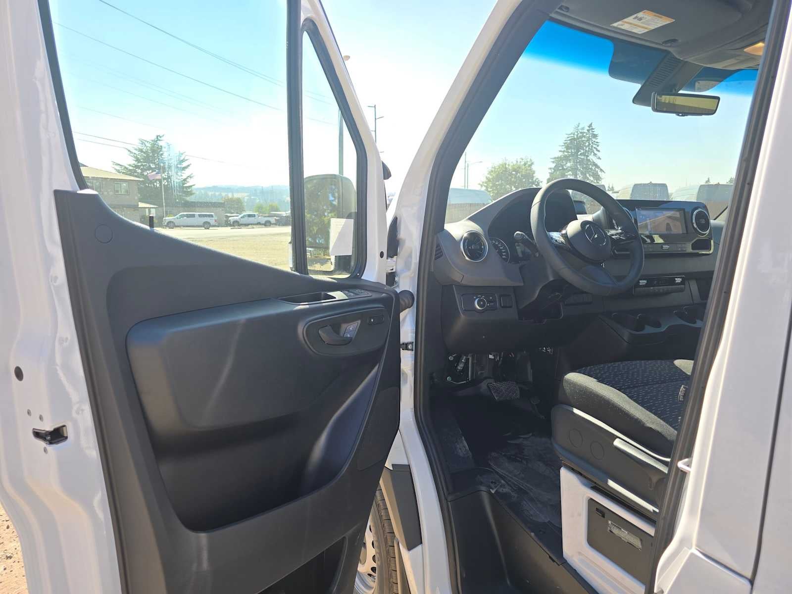 2026 Mercedes-Benz Sprinter Cargo 2500 High Roof I4 Diesel HO 170 Extended RWD