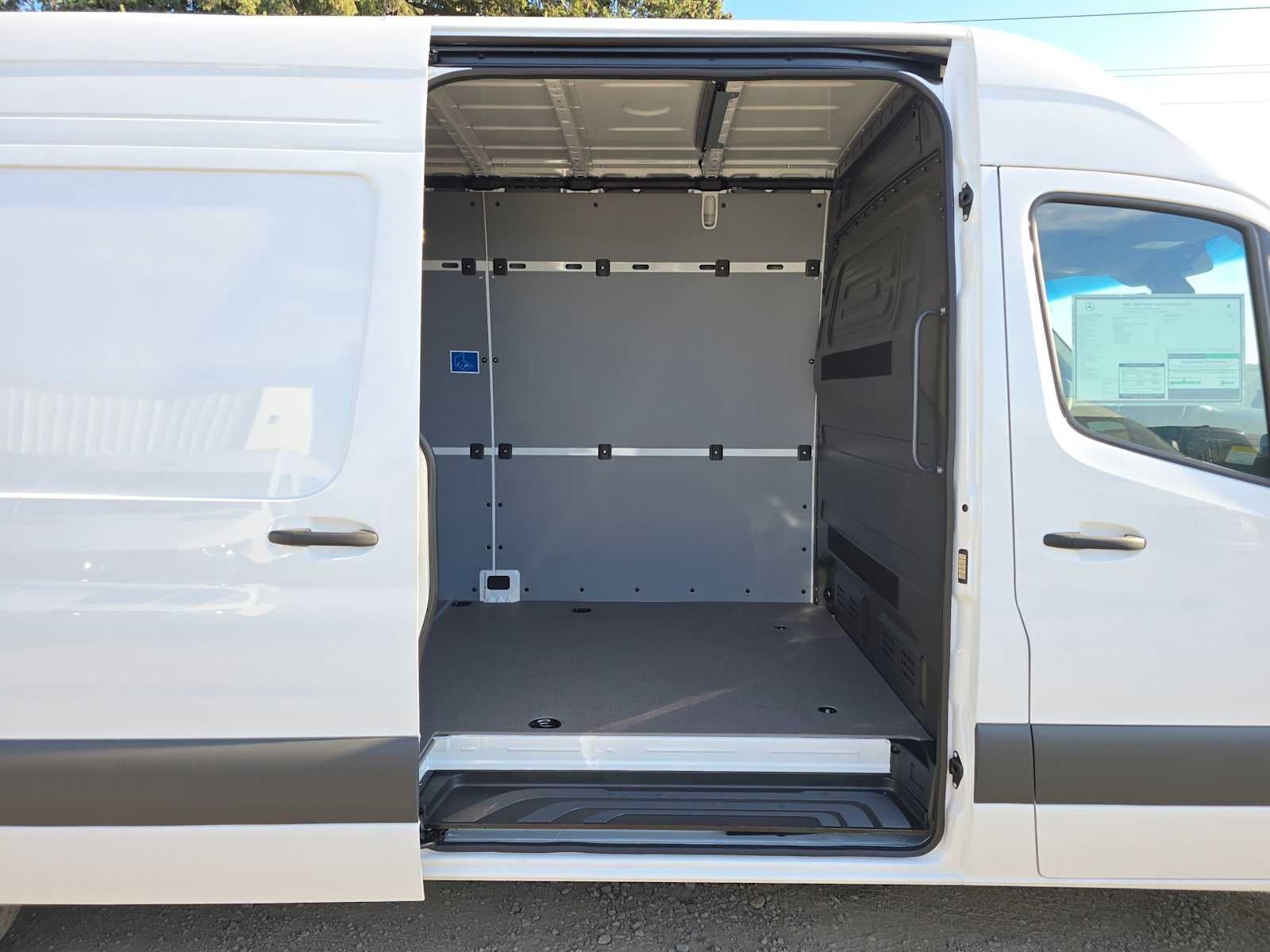 2026 Mercedes-Benz Sprinter Cargo 2500 High Roof I4 Diesel HO 170 Extended RWD