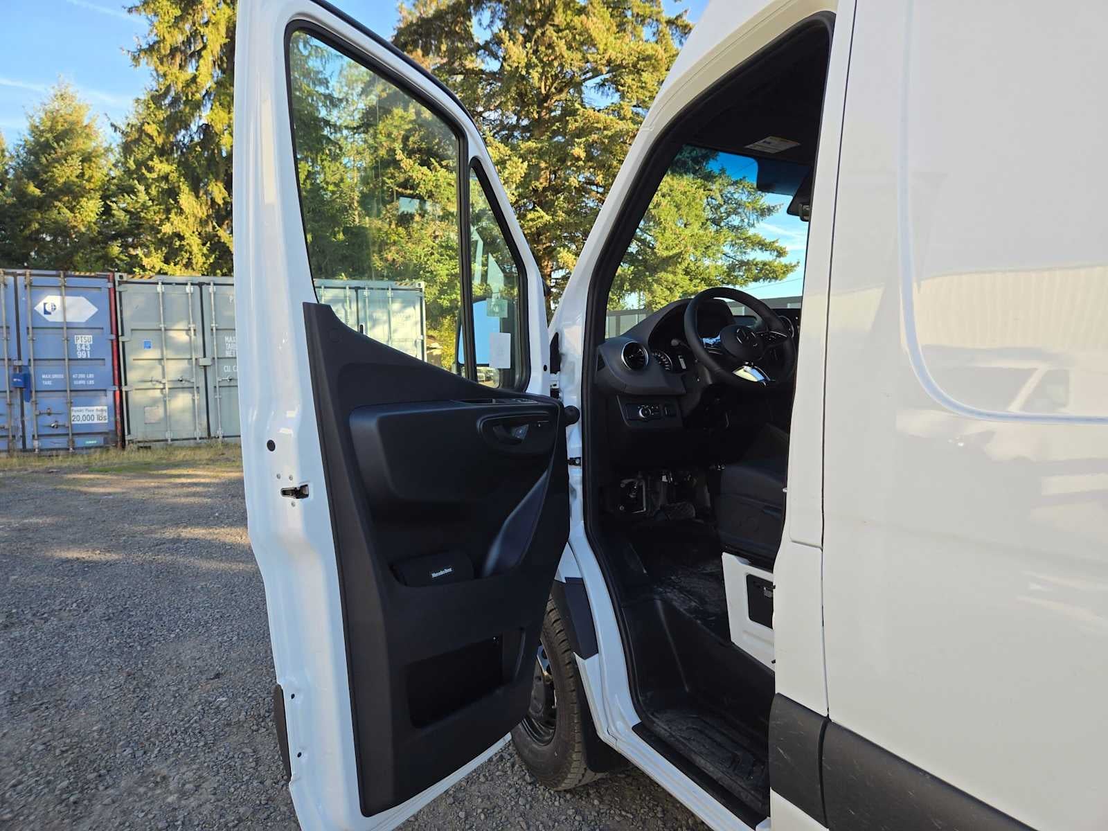 2026 Mercedes-Benz Sprinter Cargo 3500 High Roof I4 Diesel HO 170 RWD
