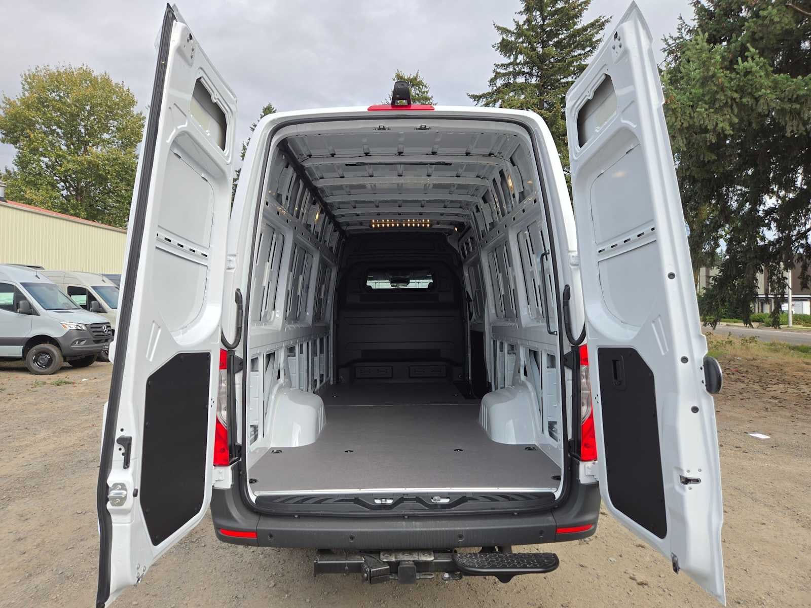 2026 Mercedes-Benz Sprinter Cargo 3500 High Roof I4 Diesel HO 170 RWD