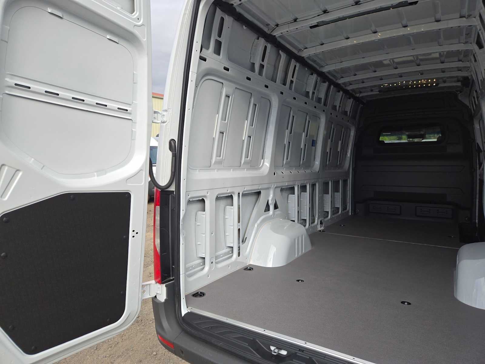 2026 Mercedes-Benz Sprinter Cargo 3500 High Roof I4 Diesel HO 170 RWD