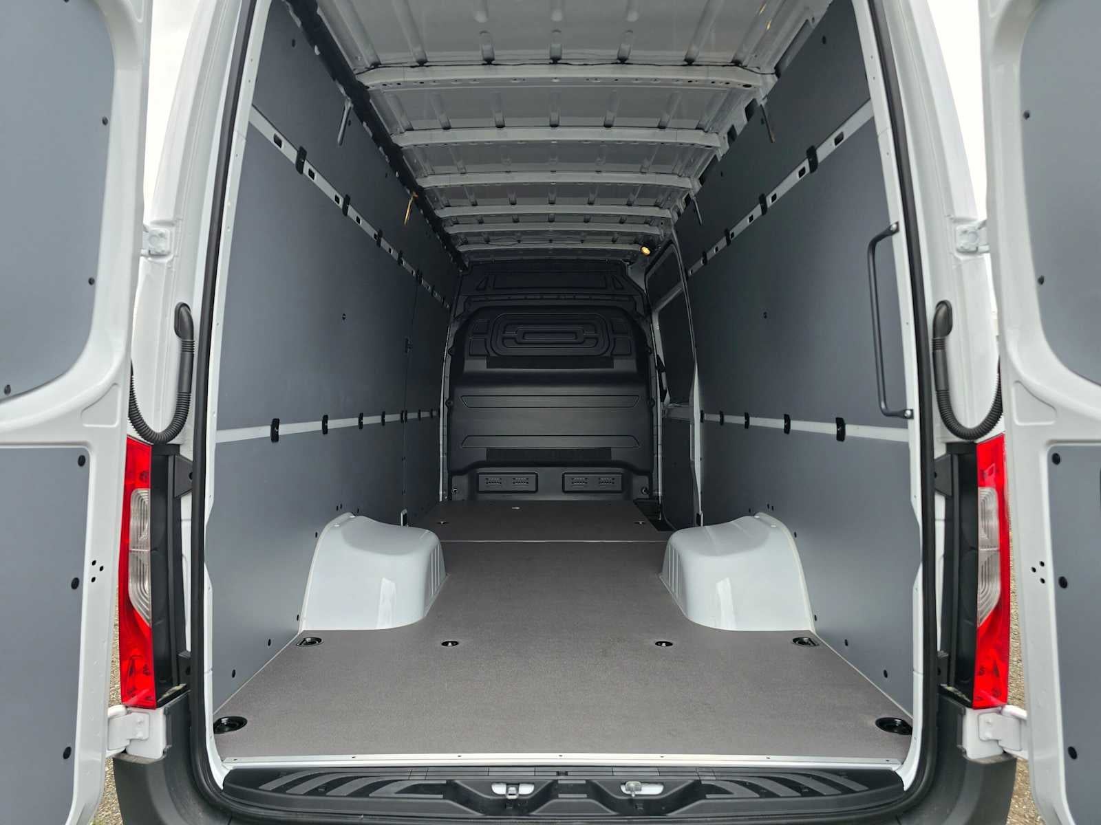 2026 Mercedes-Benz Sprinter Cargo Van 3500 High Roof I4 Diesel HO 170 RWD