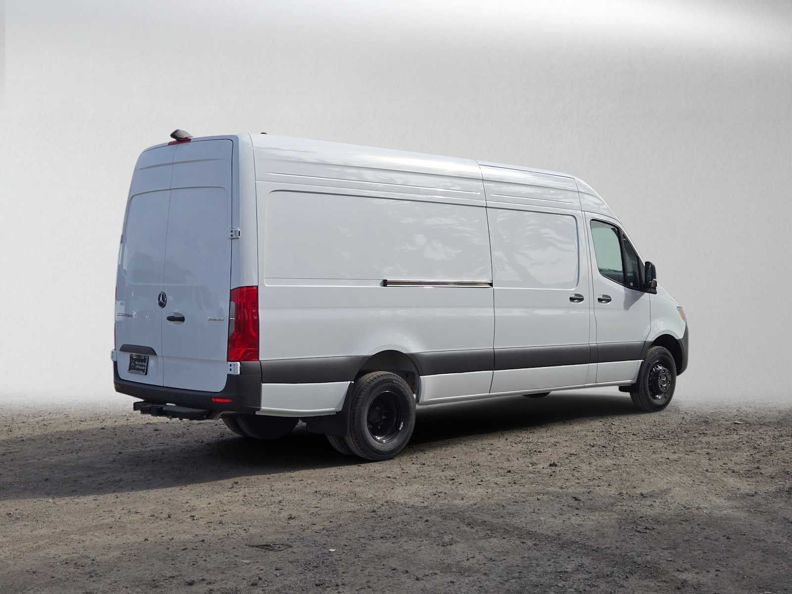 2026 Mercedes-Benz Sprinter Cargo 3500 High Roof I4 Diesel HO 170 RWD