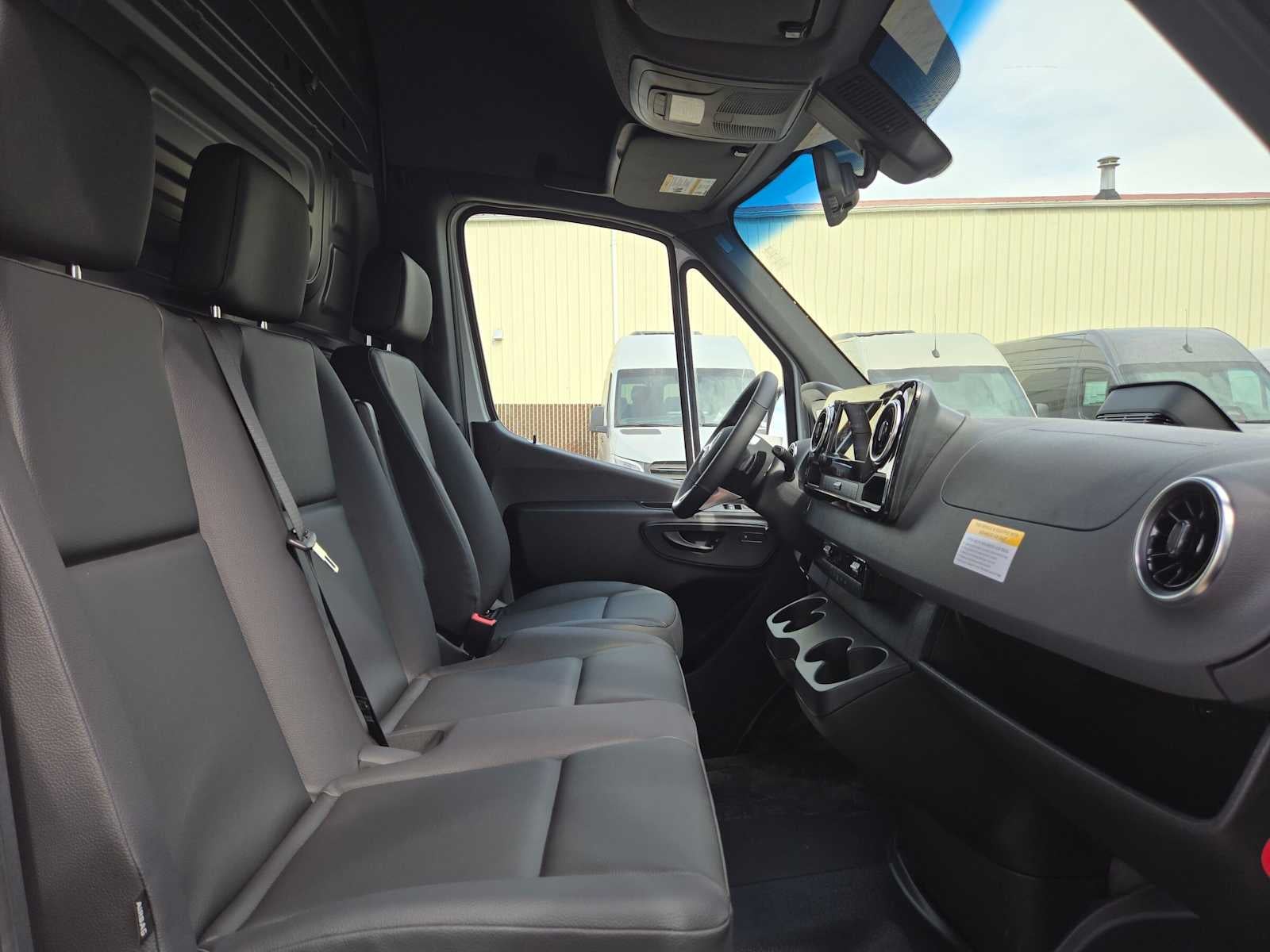 2026 Mercedes-Benz Sprinter Cargo 3500 High Roof I4 Diesel HO 170 Extended RWD