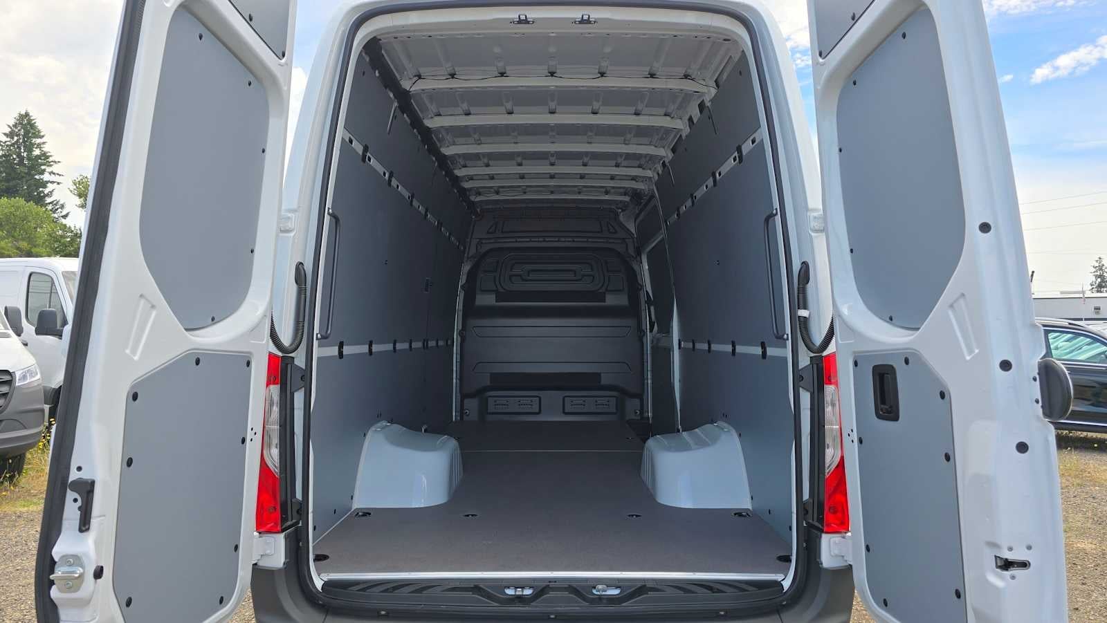 2026 Mercedes-Benz Sprinter Cargo Van 3500XD High Roof I4 Diesel HO 170 RWD