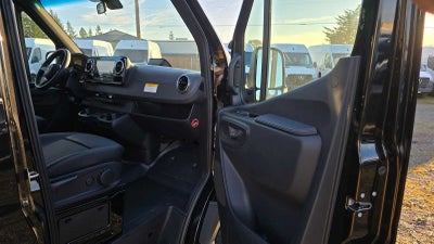 2025 Mercedes-Benz Sprinter Passenger Van 2500 Standard Roof I4 Diesel 144" RWD