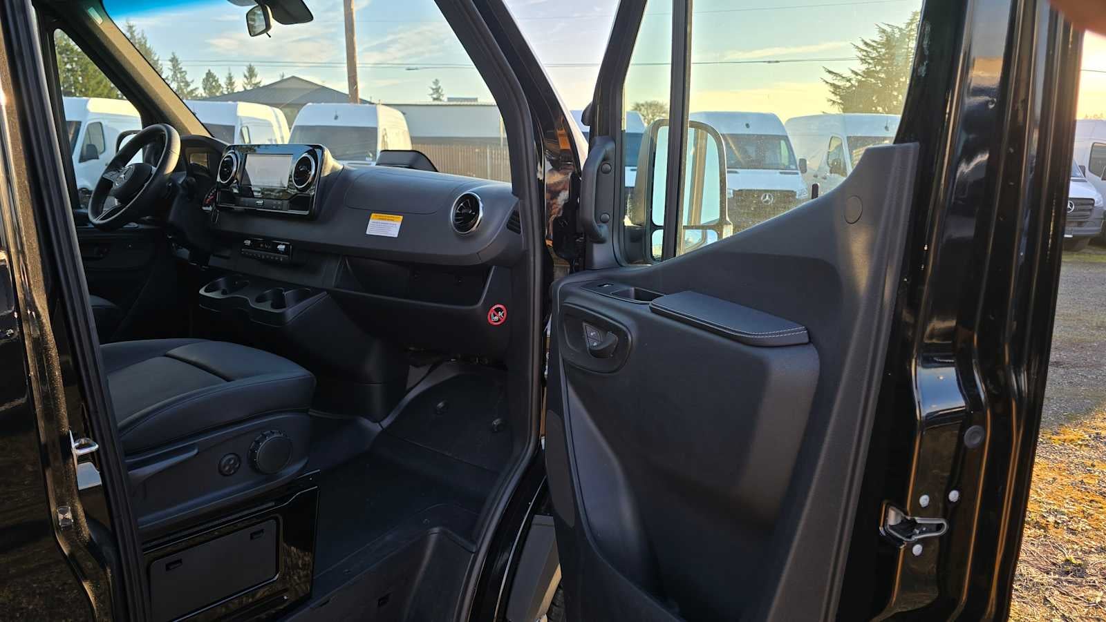 2025 Mercedes-Benz Sprinter Passenger Van 2500 Standard Roof I4 Diesel 144" RWD