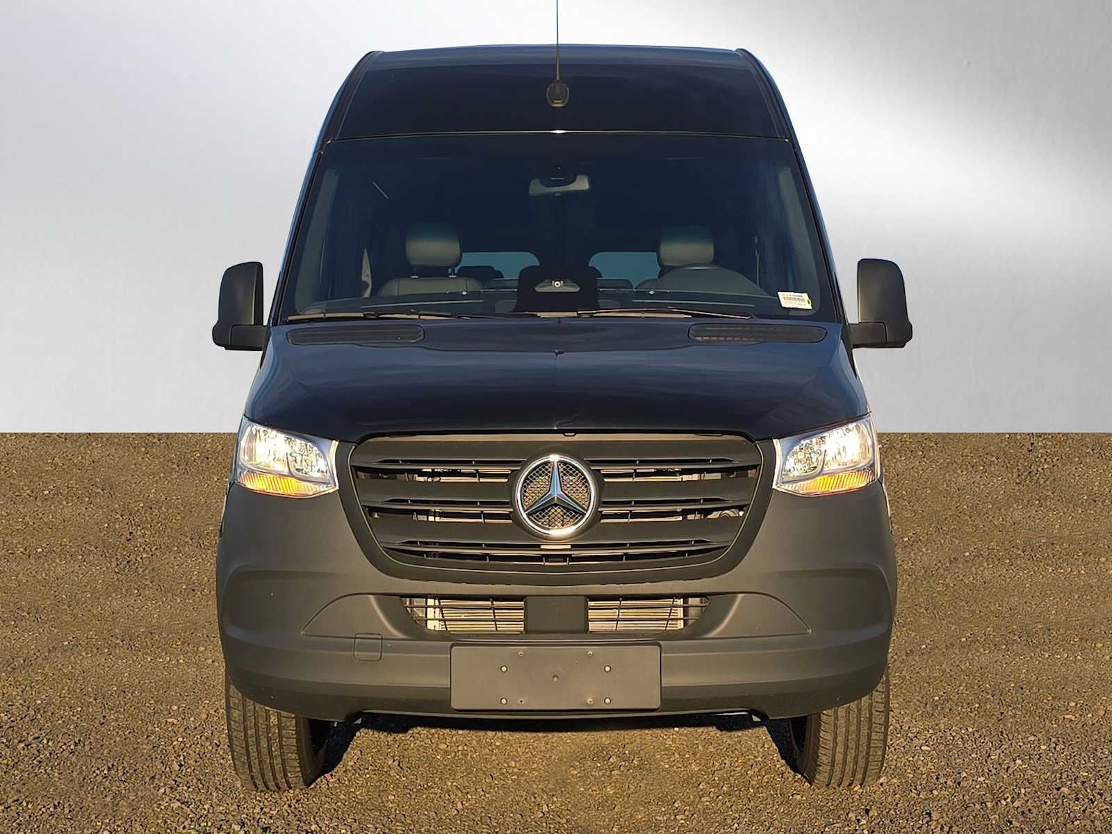 2025 Mercedes-Benz Sprinter Passenger Van 2500 Standard Roof I4 Diesel 144" RWD