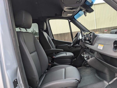2025 Mercedes-Benz Sprinter Passenger Van 2500 Standard Roof I4 Diesel 144" RWD