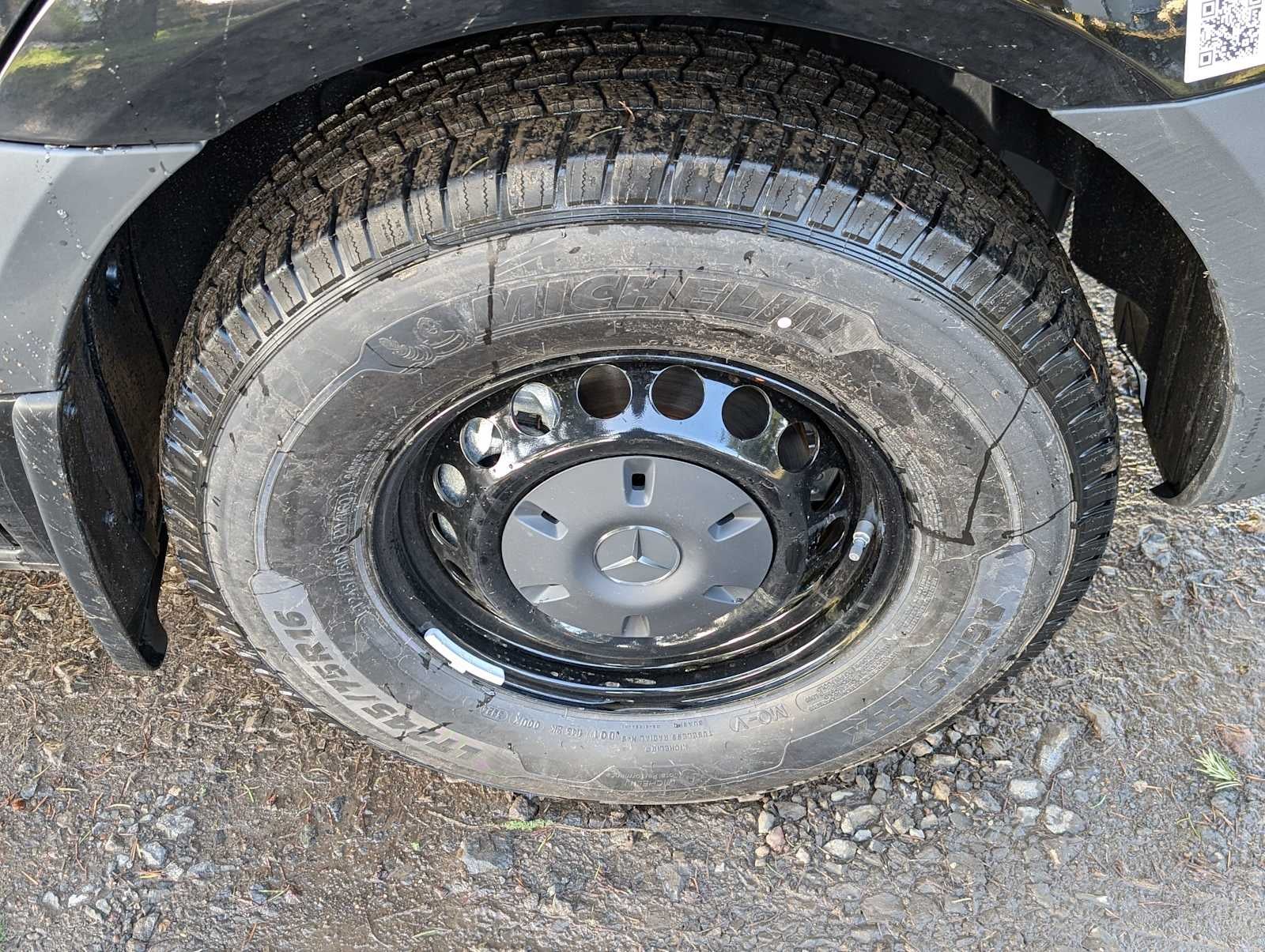 2025 Mercedes-Benz Sprinter Passenger Van 2500 Standard Roof I4 Diesel 144" RWD