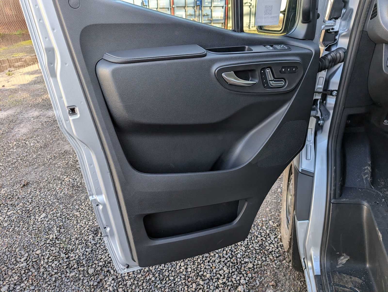 2025 Mercedes-Benz Sprinter Passenger Van 2500 Standard Roof I4 Diesel 144" RWD