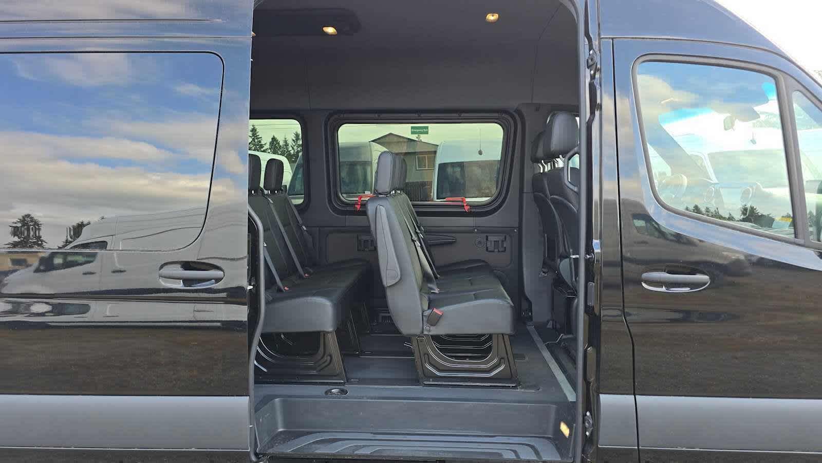 2025 Mercedes-Benz Sprinter Passenger Van 2500 Standard Roof I4 Diesel HO 144 RWD