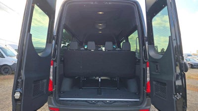 2025 Mercedes-Benz Sprinter Passenger Van 2500 Standard Roof I4 Diesel HO 144 RWD
